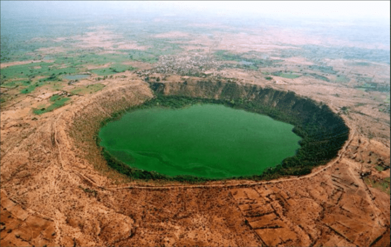 Spiruline du garlaban - lac Lonar en Inde